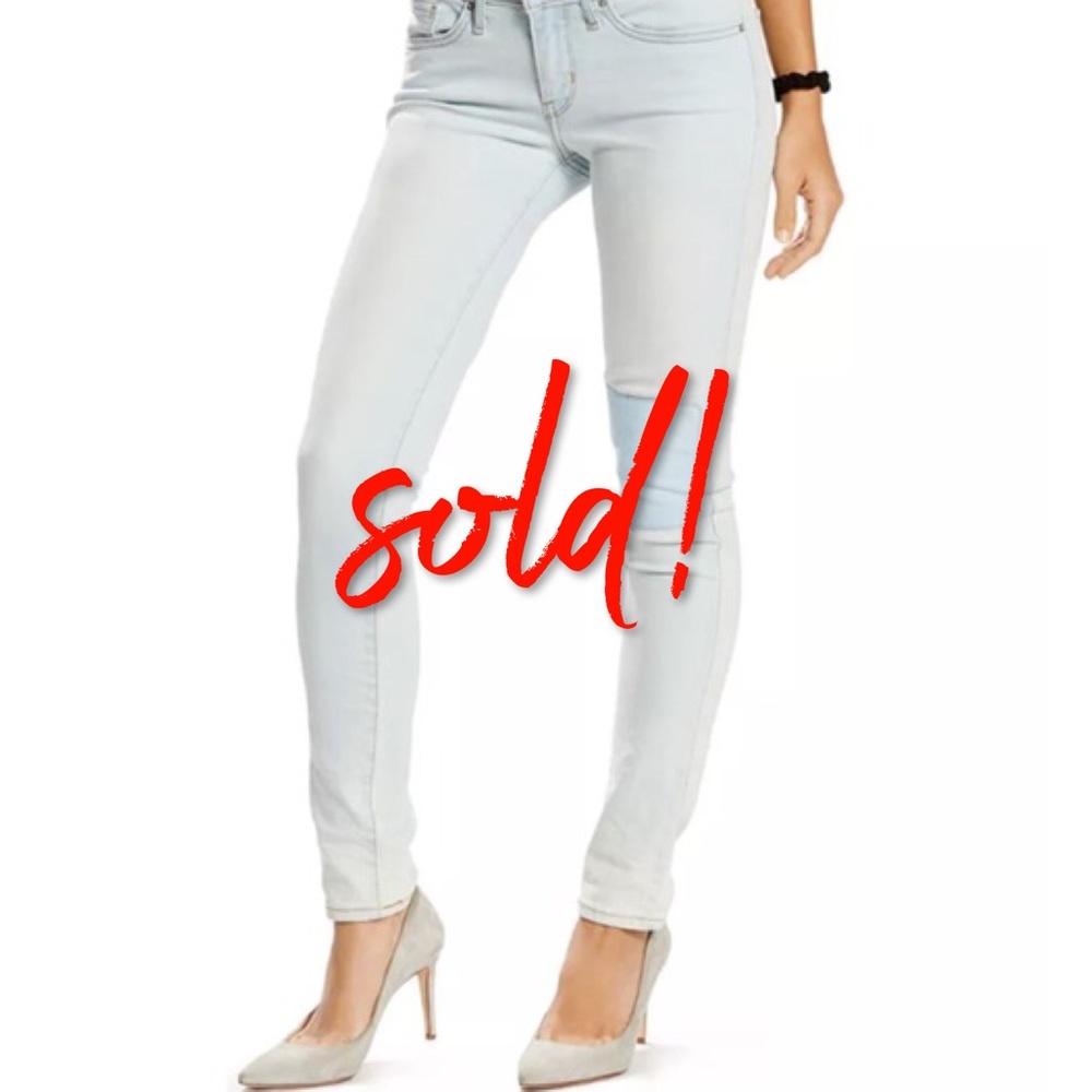 SOLD Levi’s 711 Skinny